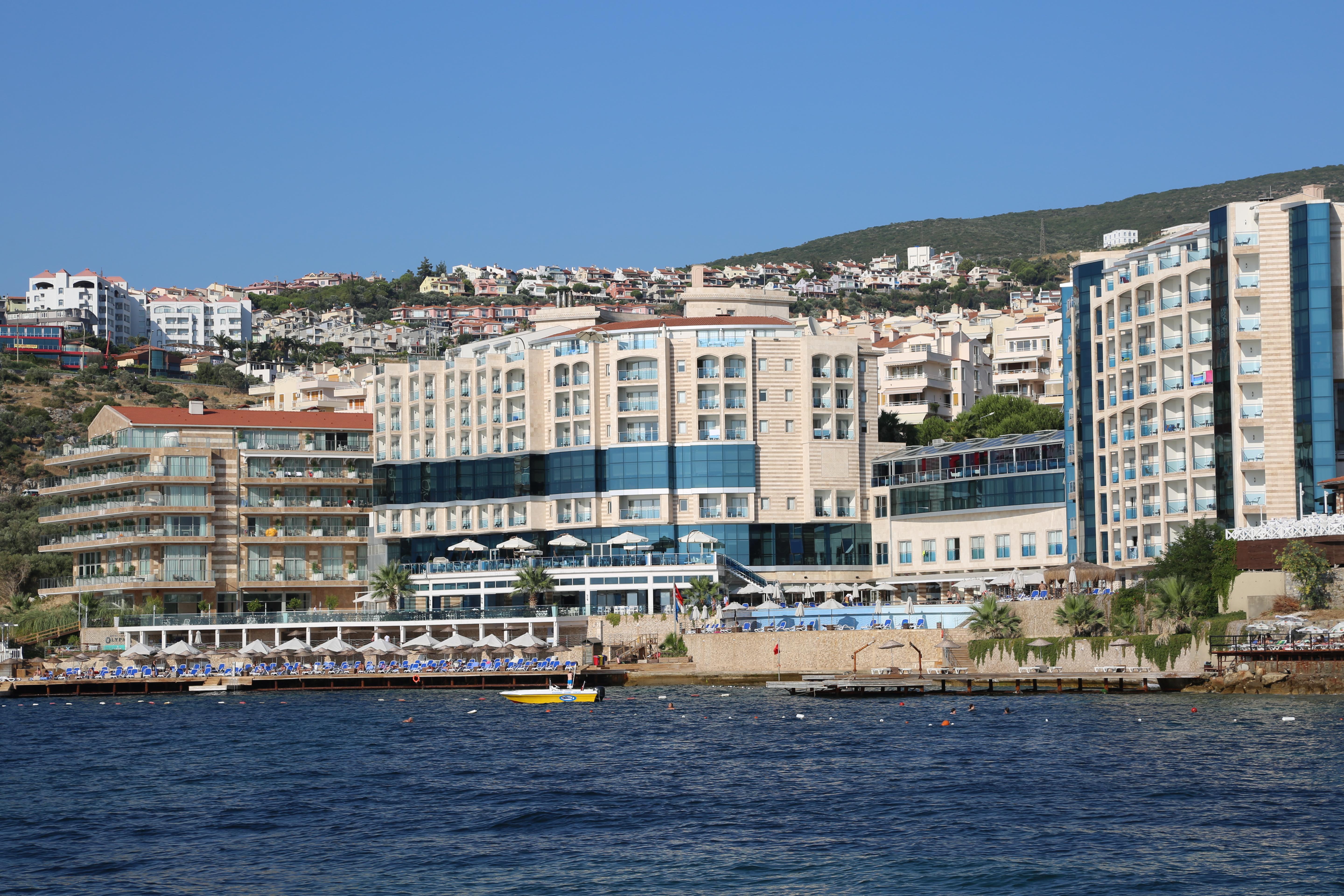 คาริสมา ดีลักซ์ โฮเต็ล Hotel คูซาดาซี ภายนอก รูปภาพ