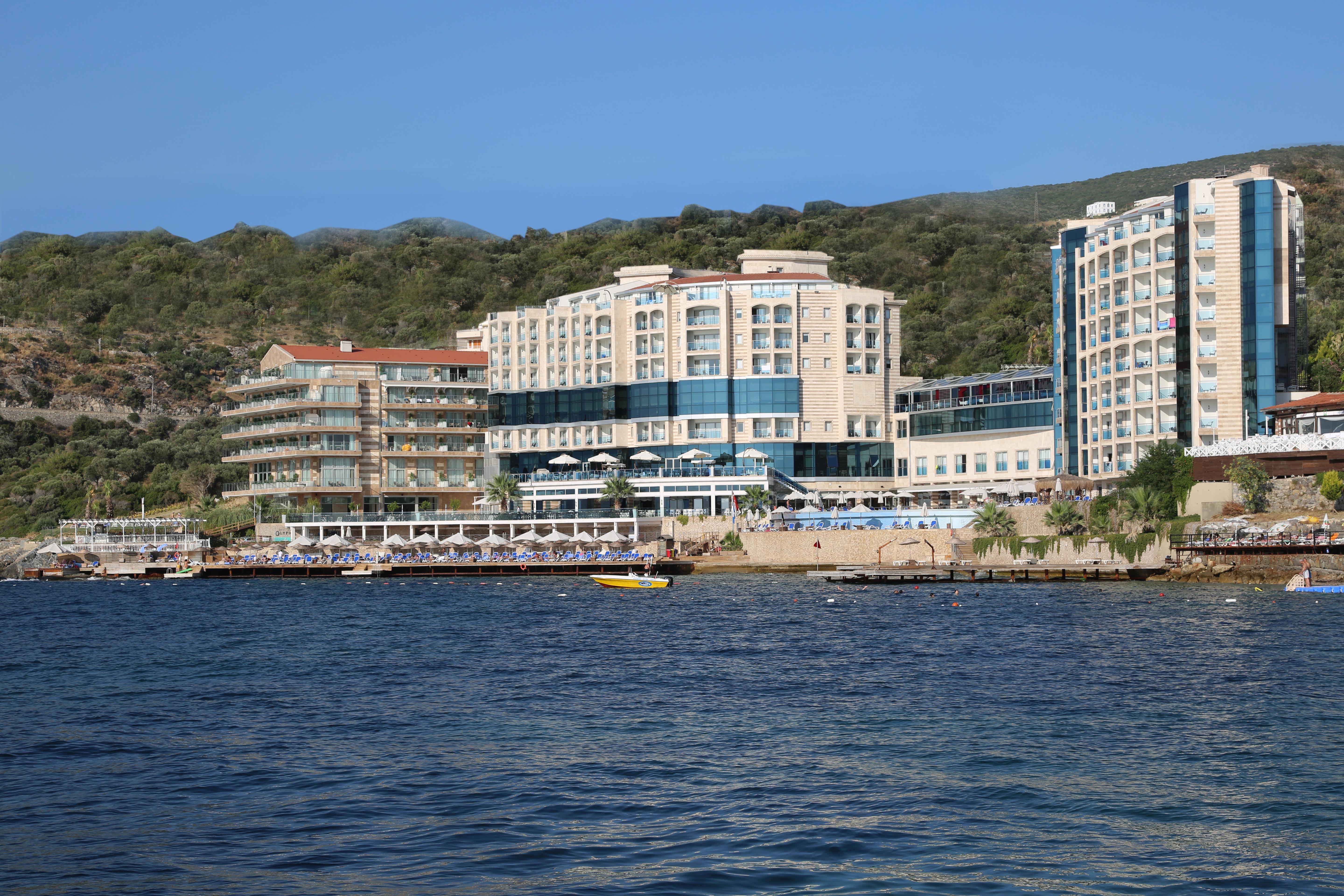 คาริสมา ดีลักซ์ โฮเต็ล Hotel คูซาดาซี ภายนอก รูปภาพ